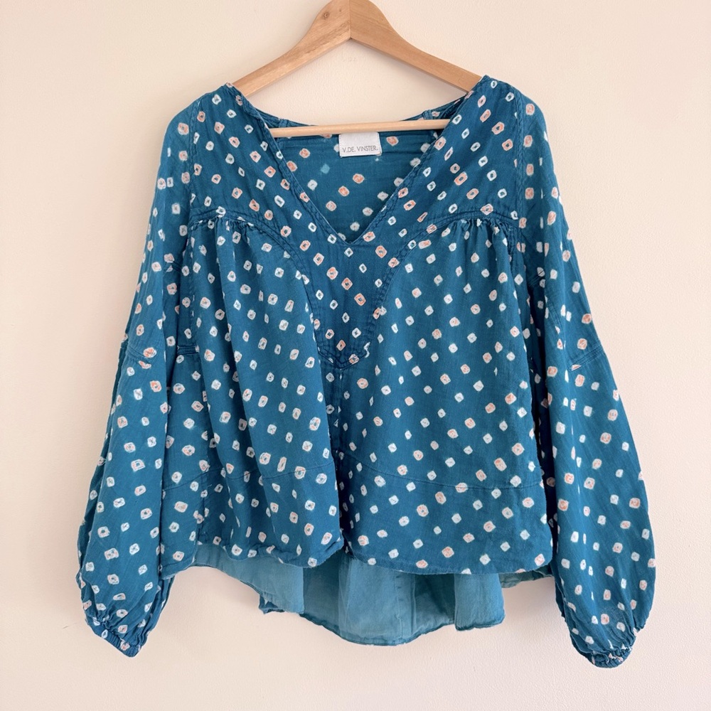 V. DE. VINSTER Tess Ikat Cotton Gauze Top‎ Blue M